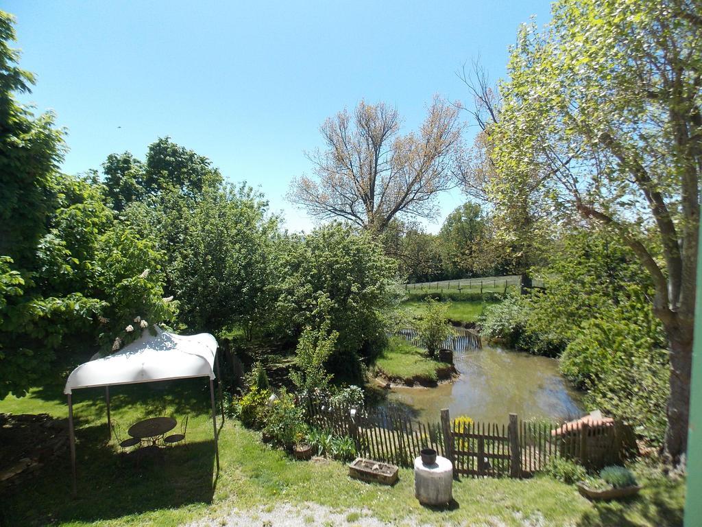 A La Mare Du Vieux Chene Bed & Breakfast Bellegarde-Poussieu Bagian luar foto